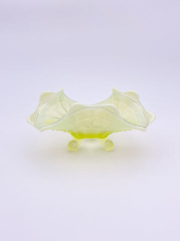 Opalescent Wavy Rim Dish